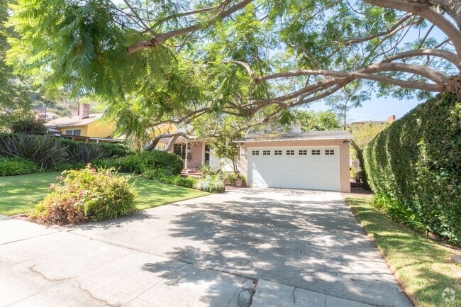Building Photo - Beautiful 3 bed 1 bath house