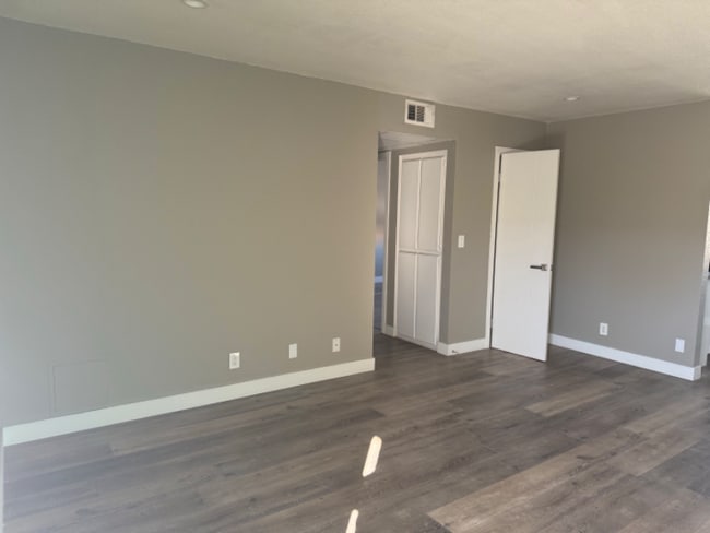 Photo - 11040 Hesby St Unit 102