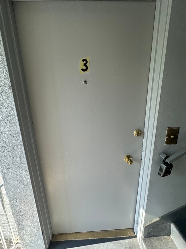 Photo - 1127 Magnolia St Unit 3