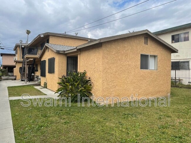 Photo - 629 W 82nd St Unit 02
