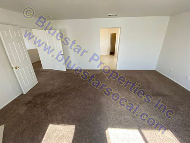 Photo - Beautiful 2 Story Home with 3 Car Garage In Victorville