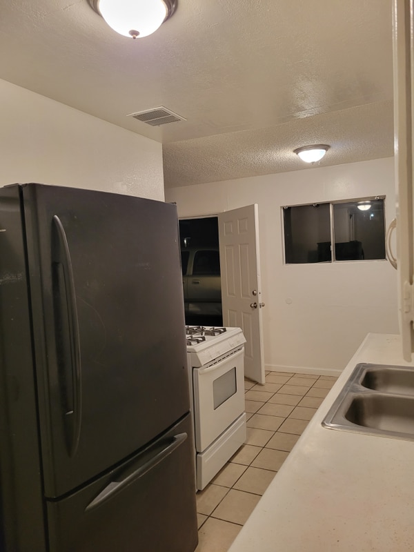 Photo - 648 W Buena Vista St Unit 648