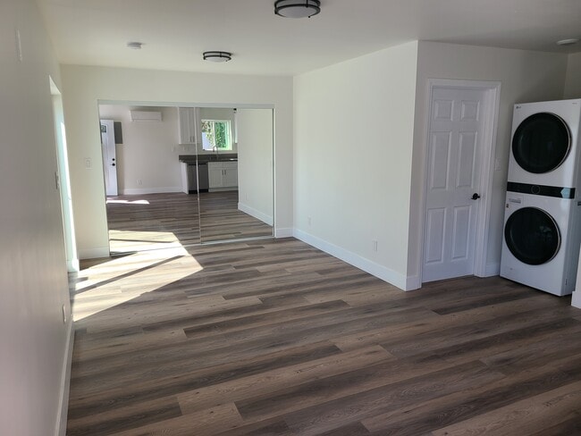 Photo - 19113 Bessemer St