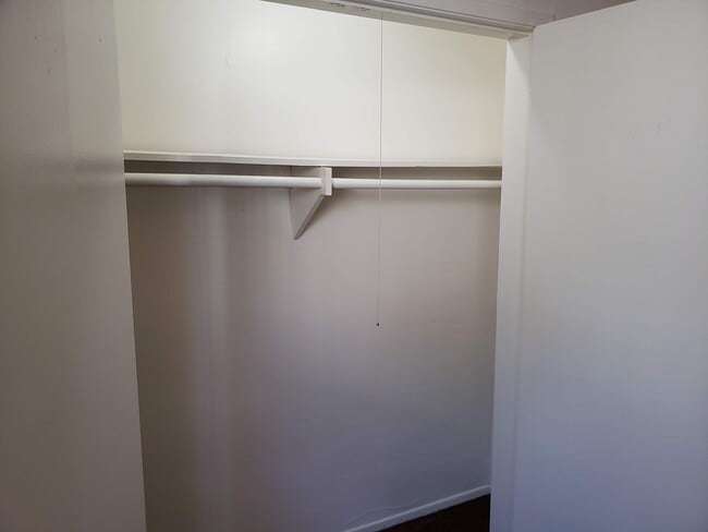 Large Closet - Mar Vista-Palms Apartments