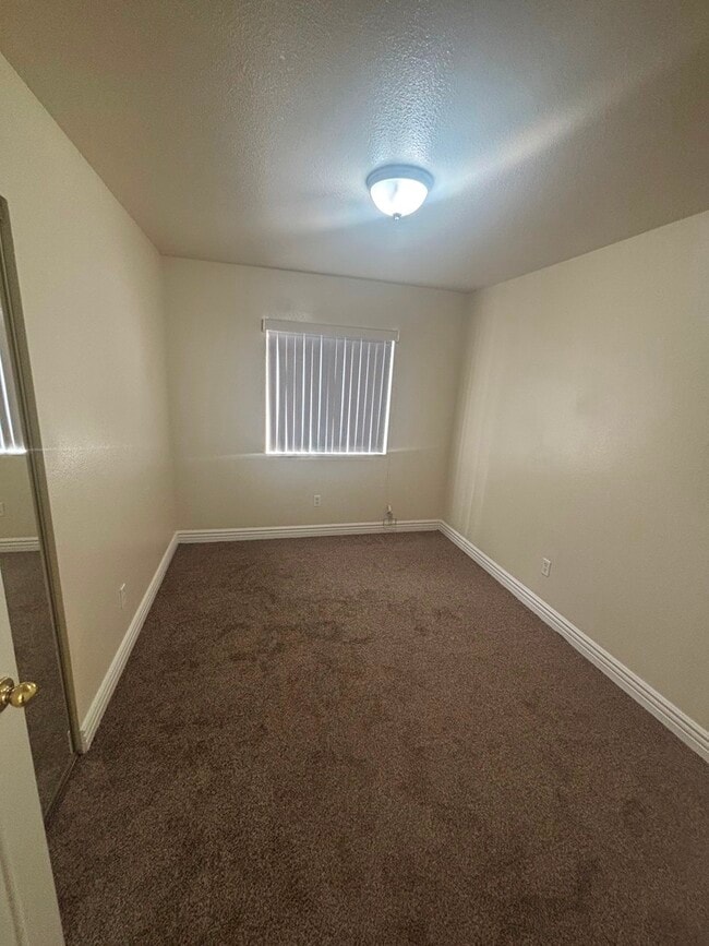 Photo - 9123 Baring Cross St