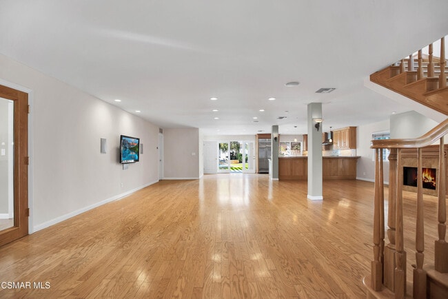 Photo - 4539 Mammoth Ave