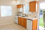 Photo - Charming detached granny flat in South Oce... House