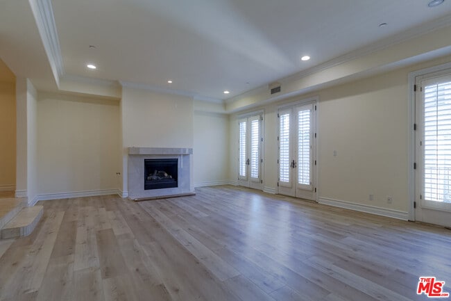 Photo - 132 Crescent Dr Unit 103