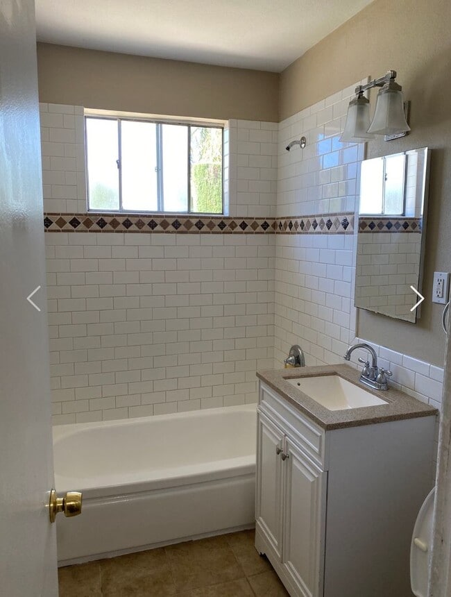 Photo - Single story 2 bed, 1 bath home with patio!