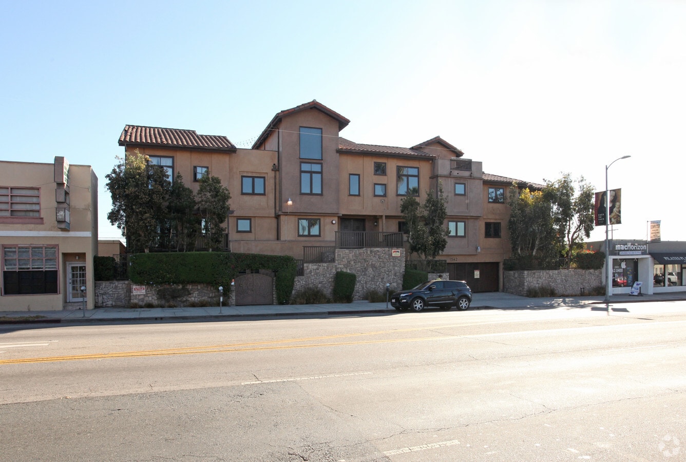 Photo - 1342 Highland Ave