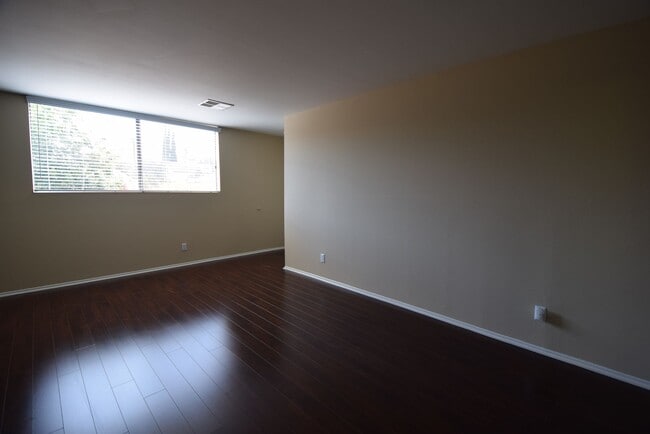 Photo - 12352 Burbank Blvd Unit 108