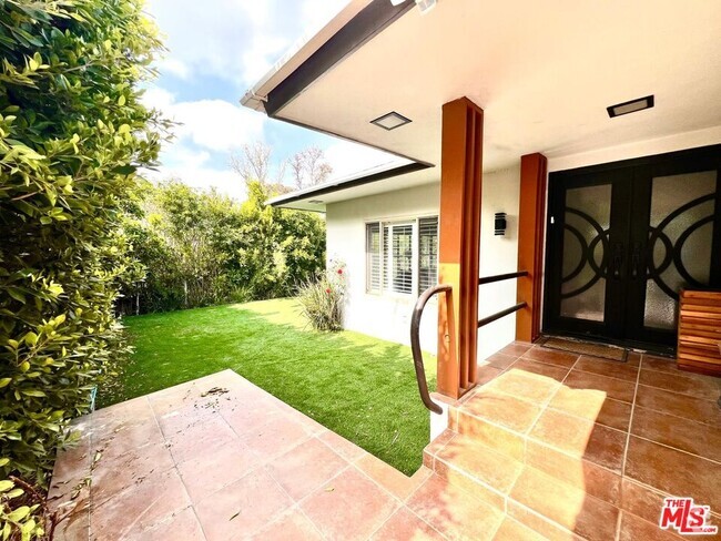 Building Photo - 4340 Sepulveda Blvd Rental
