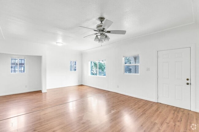 Building Photo - 321 E 84th St Unit 321 Rental