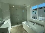 Photo - 1184 Silver wood Way