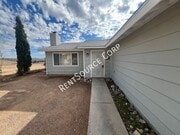 Photo - 841 Chateau Way