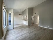Photo - 181 N Richmont Dr