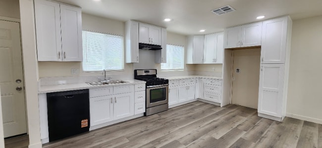 Photo - 1327 Berkeley Dr