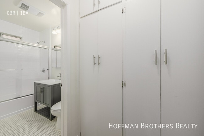 Photo - 2001 Beachwood Dr Unit 8