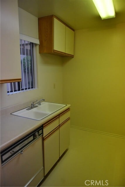 Photo - 410 W Milford St