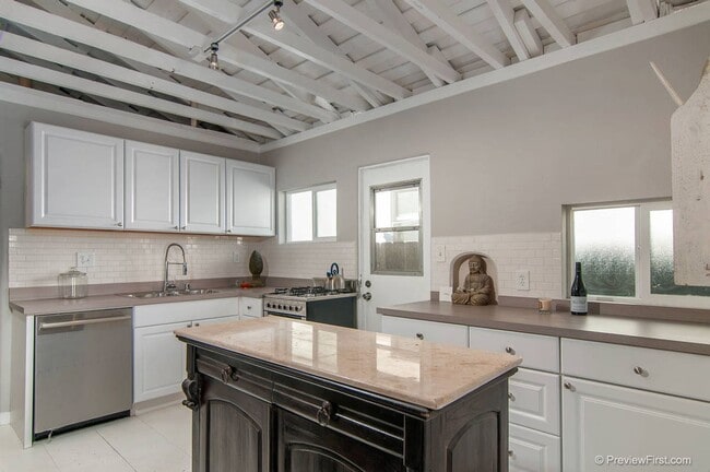 A North Park Gem! Remodeled! One of a kind... - A North Park Gem! Remodeled! One of a kind... Apartment Unit 3145 30th Street