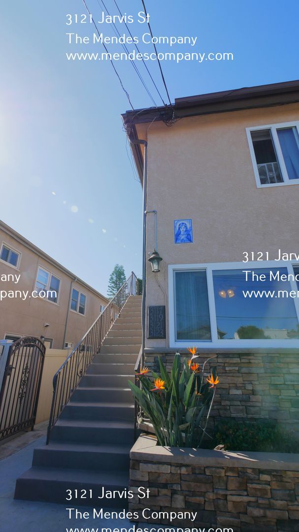 Building Photo - 3121 Jarvis St