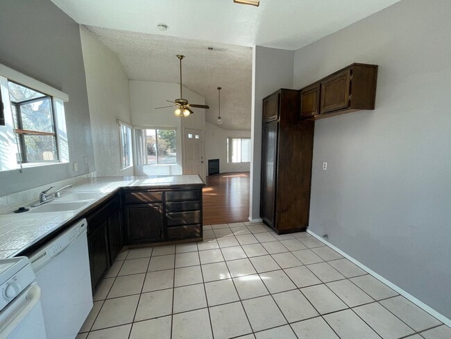 Photo - Charming Home in Hesperia- HOA Community- ...