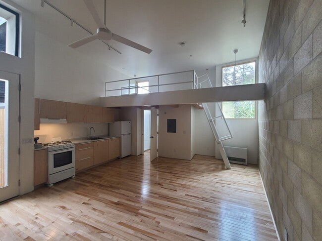 Photo - 3691 Reynard Way Unit A