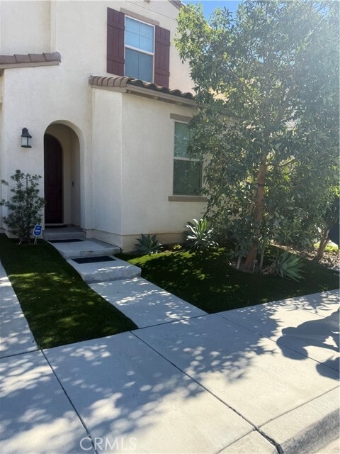 Photo - 467 W Buttercup Ln