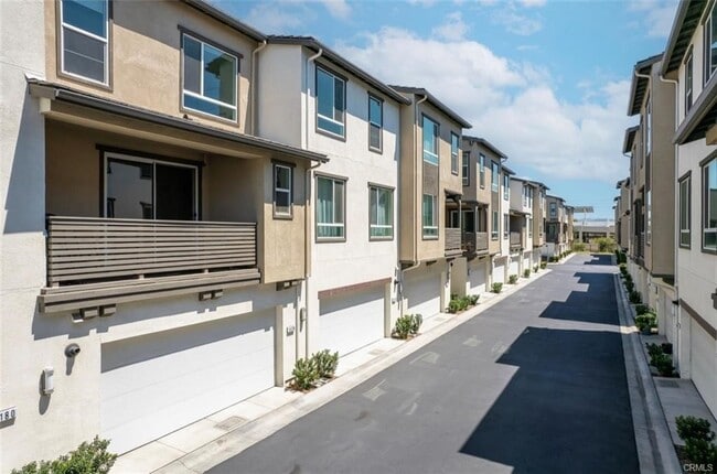 Photo - 1139 Orchard Dr