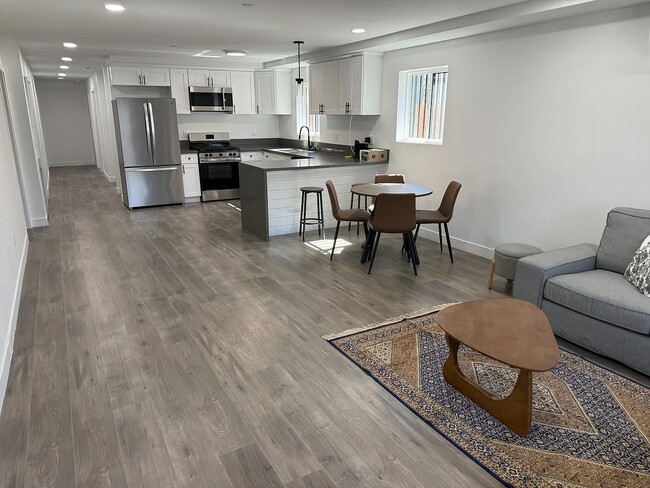 Photo - 1276 W 38th St Unit 1
