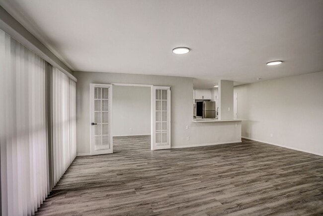 Photo - 8375 Fountain Ave