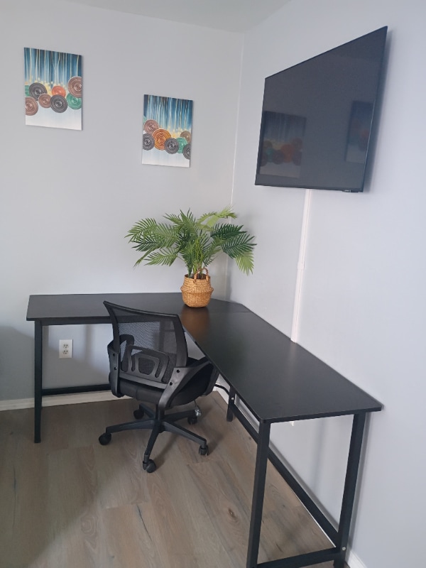 Photo - 1715 E 7th St