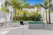 Zen Courtyard - Empire at Kings Apartments