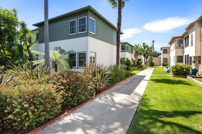 Photo - 1518 Yale St Unit 1