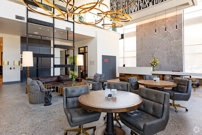 Lobby - The Ovelo Hollywood