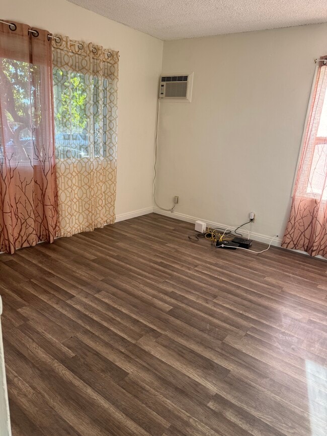 Photo - 8420 Rincon Ave