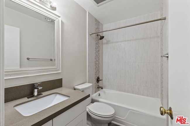 Photo - 1538 Stanford St Unit 8