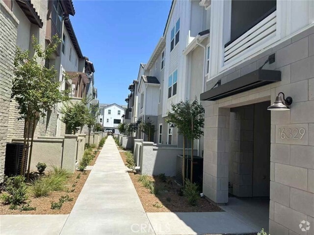 Building Photo - 16329 Sandpiper Ave Rental