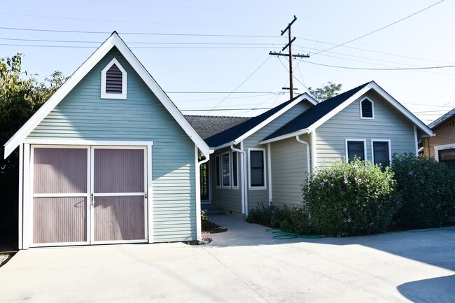 Building Photo - Jefferson (545) Unit Jefferson 547