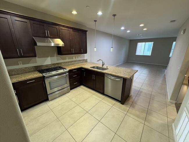 Photo - 1578 W Artesia Sq