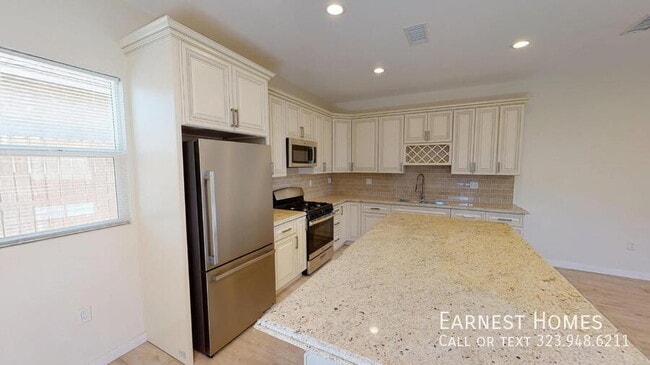 Photo - 7252 Glade Ave