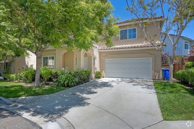 Building Photo - Beautiful Remodeled Detached 3 Bedroom House!