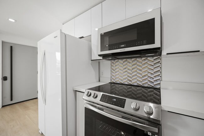 Building Photo - 1139 Bellevue Ave