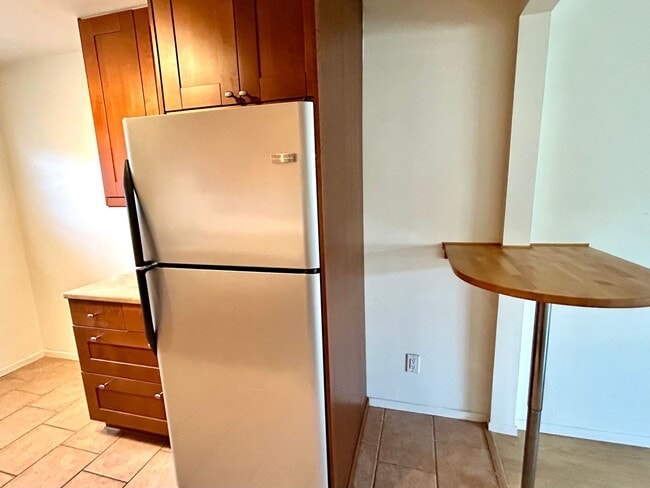 Photo - 2 Bed, 1 Bath with W/D in Normal Heights! Unit 8