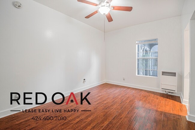 Building Photo - 250 Loma Dr Unit 109