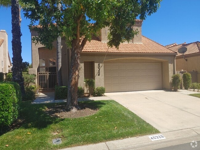 Building Photo - GOLF COURSE VIEW HOME AT THE COLONY - 55 P...