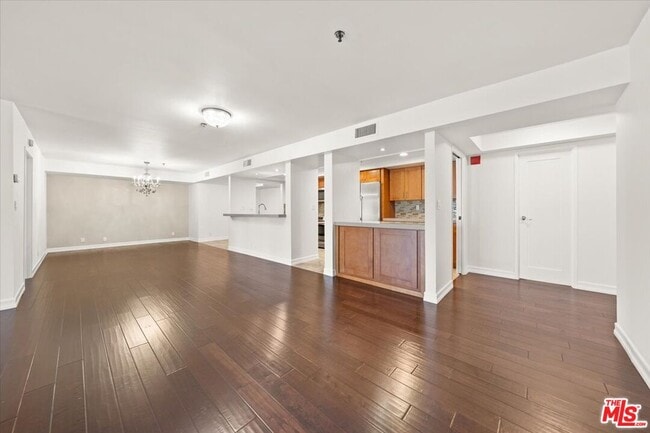 Photo - 10660 Wilshire Blvd Unit 705