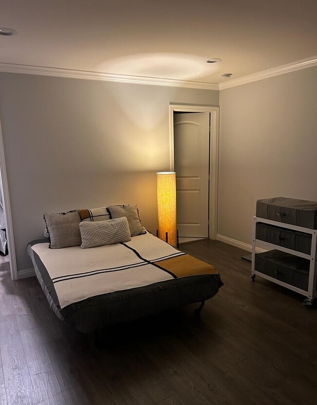 Photo - 7011 Jumilla Ave Unit - B