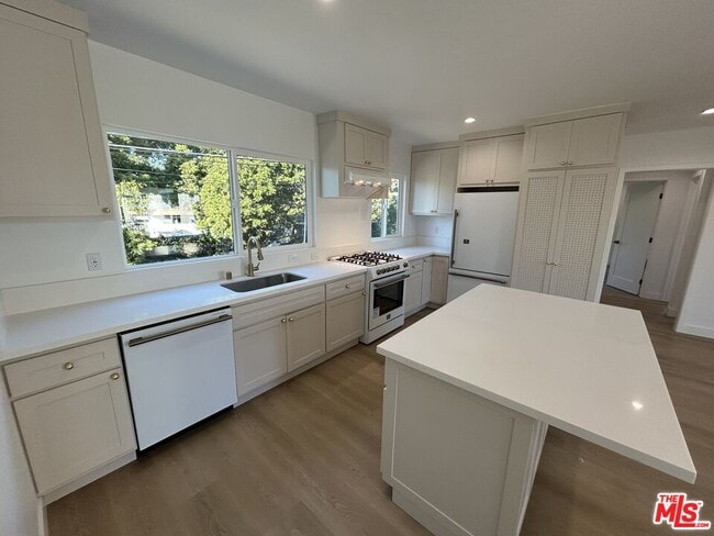 Photo - 599 Sunset Ct Unit 11