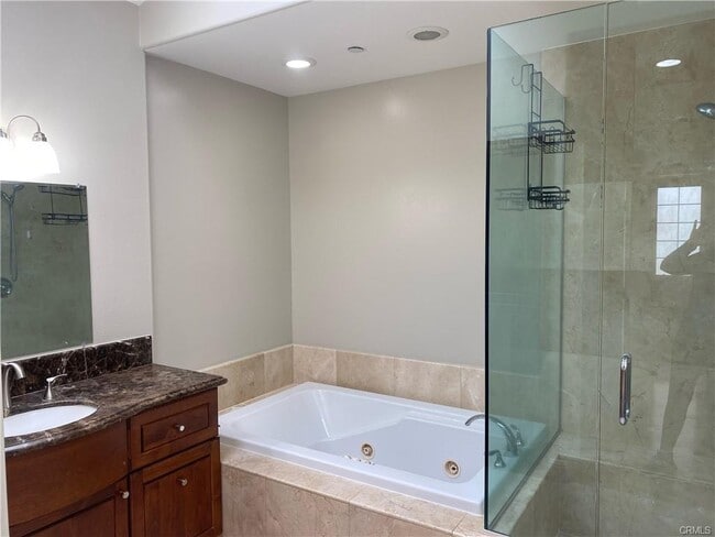 Photo - 210 Avenue B